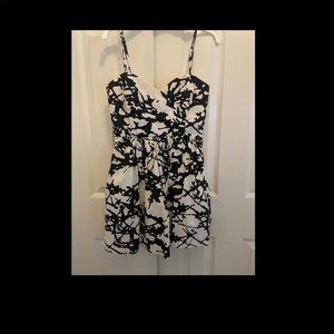 Forever 21 black and white fit and flare dress. Xs